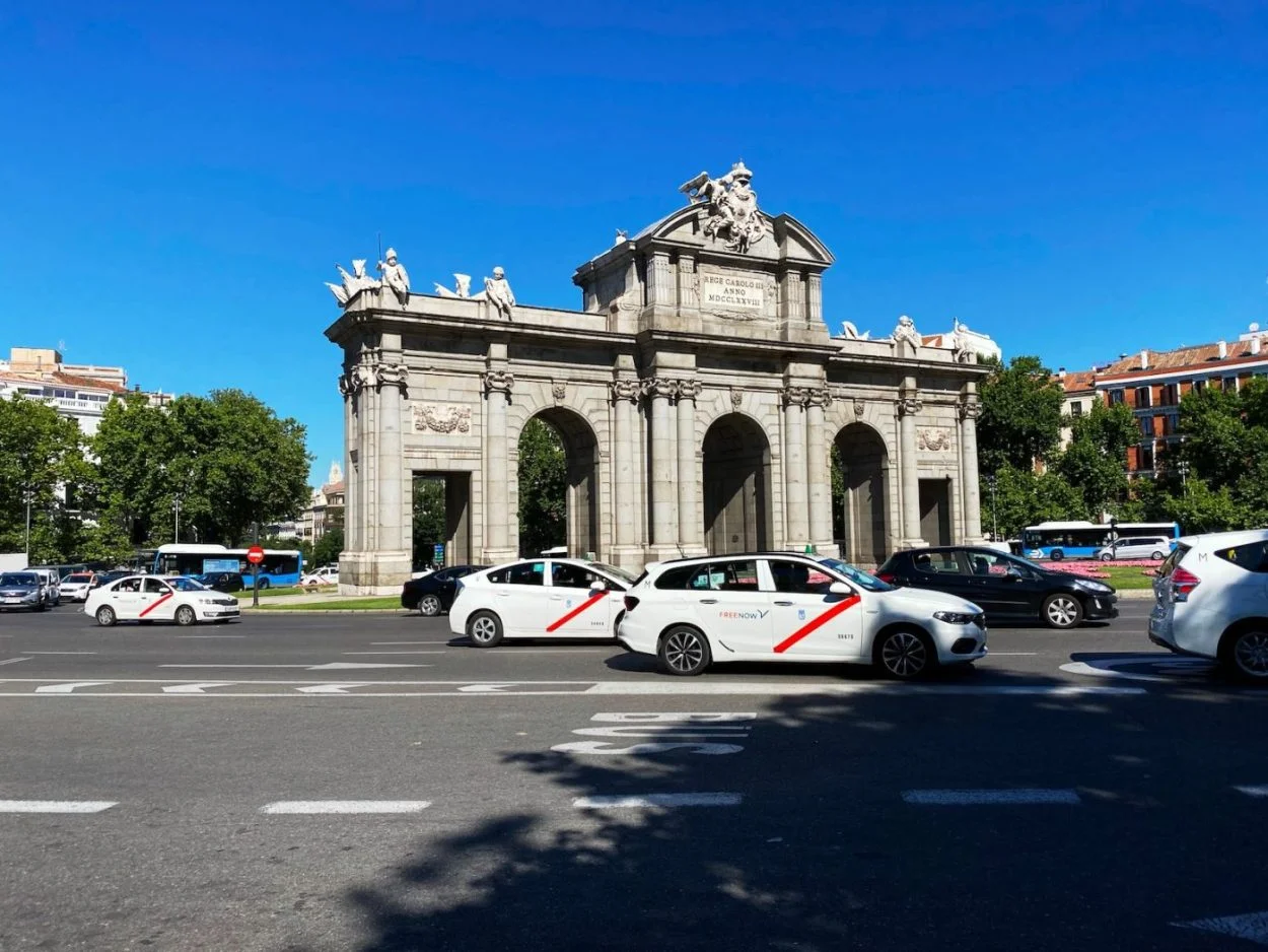 Emociónate acceso Grasa Pedir Taxi con silla de bebé en Madrid - Bebés y Maternidad